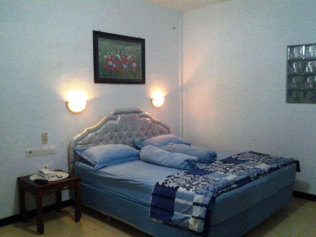 Hotel Wisma Djaja Syariah Bojonegoro Номер фото